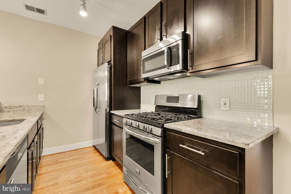 1353 ADAMS STREET NE Unit: 3