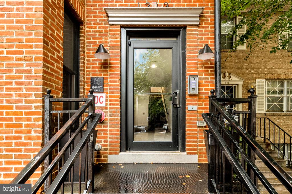 1313 11TH STREET NW Unit: 5