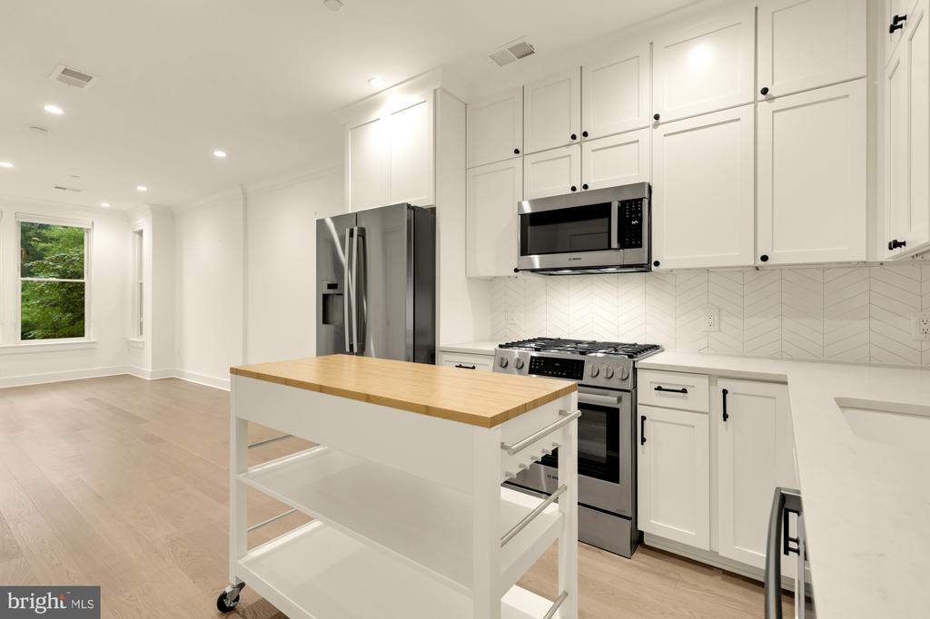 1313 11TH STREET NW Unit: 5