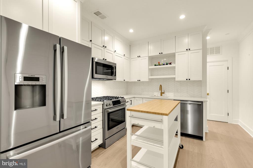 1313 11TH STREET NW Unit: 5