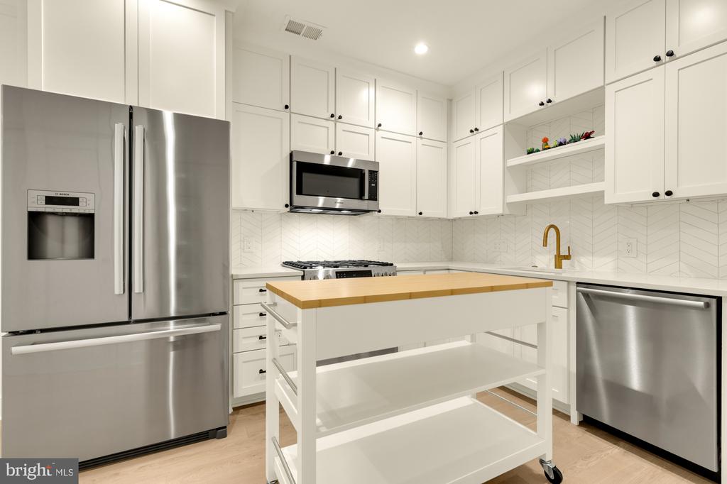 1313 11TH STREET NW Unit: 5