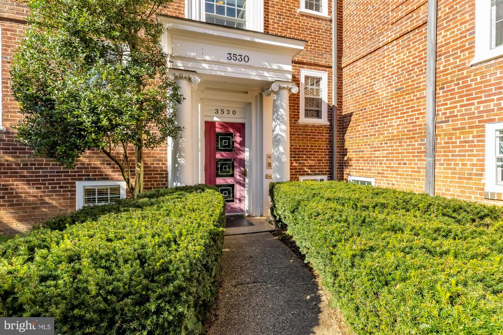 3530 39TH STREET NW Unit: B650