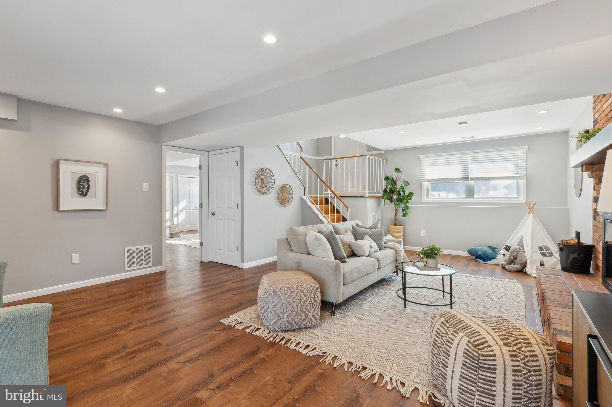 8040 Camerado Ct