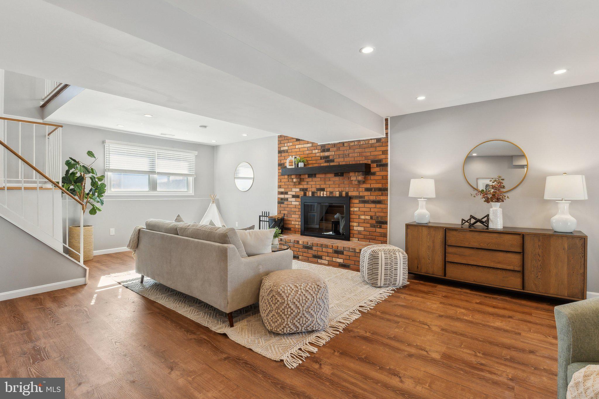 8040 Camerado Ct