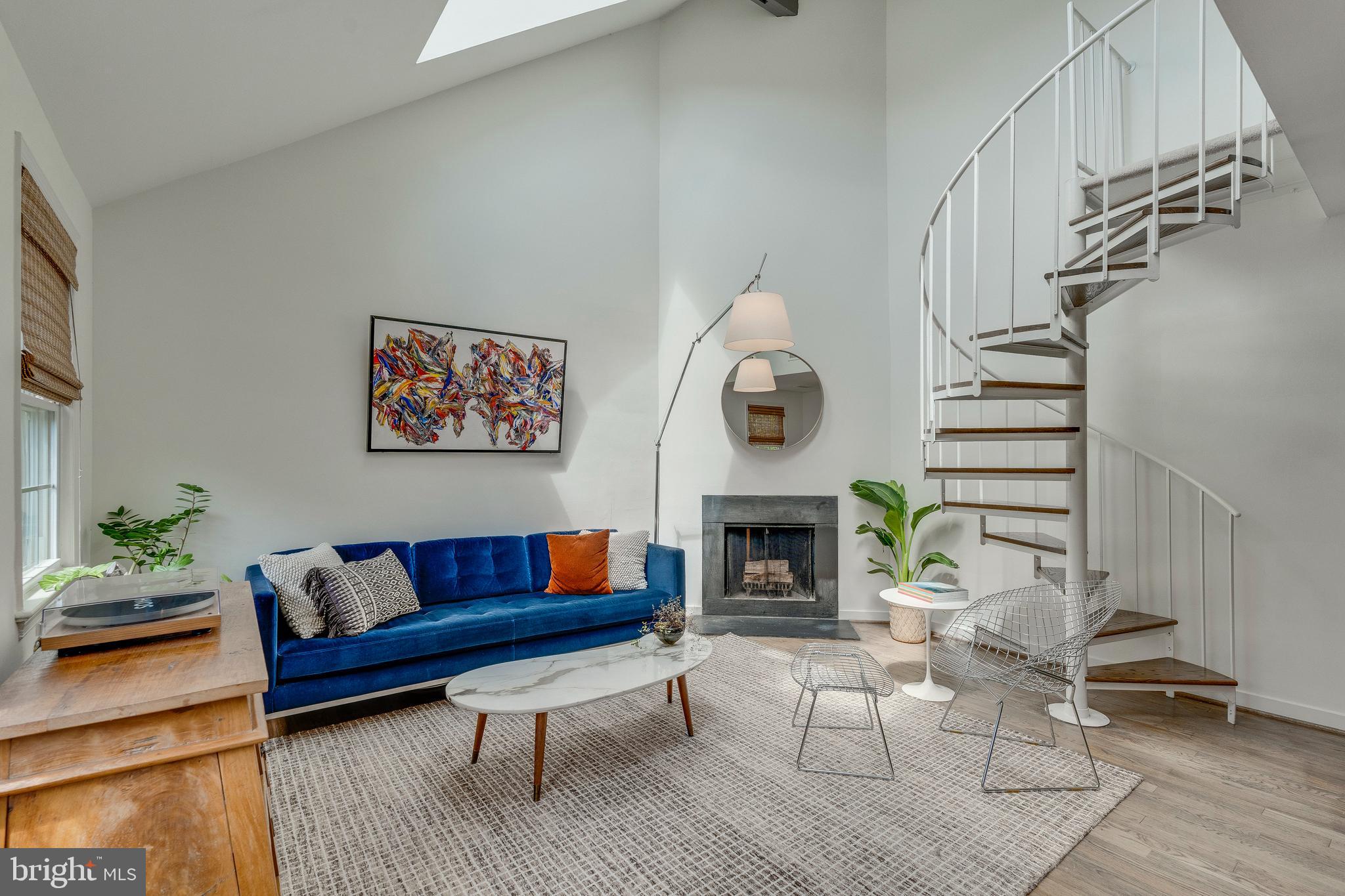 2232 Washington Ave #W-201