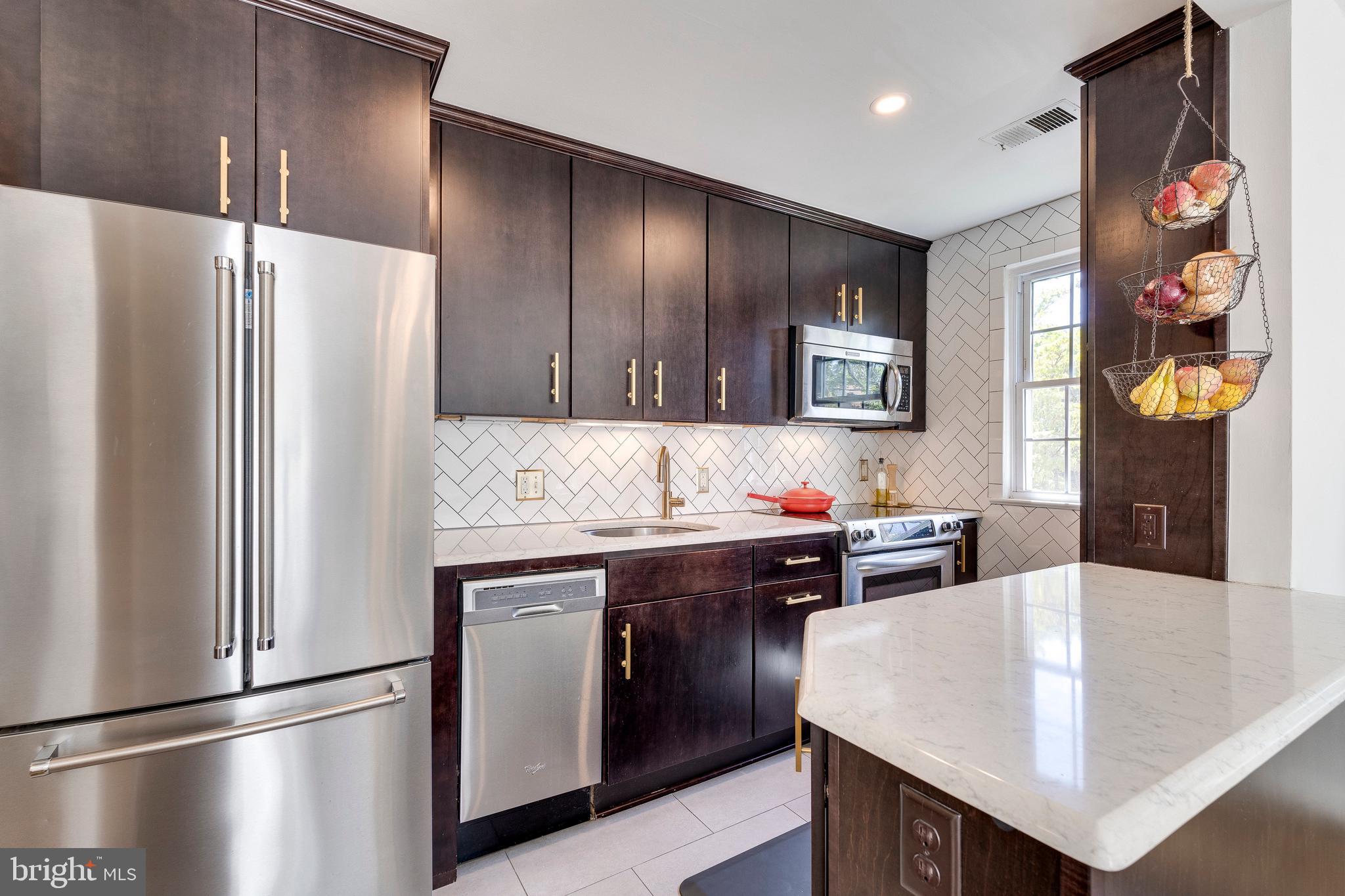 2232 Washington Ave #W-201