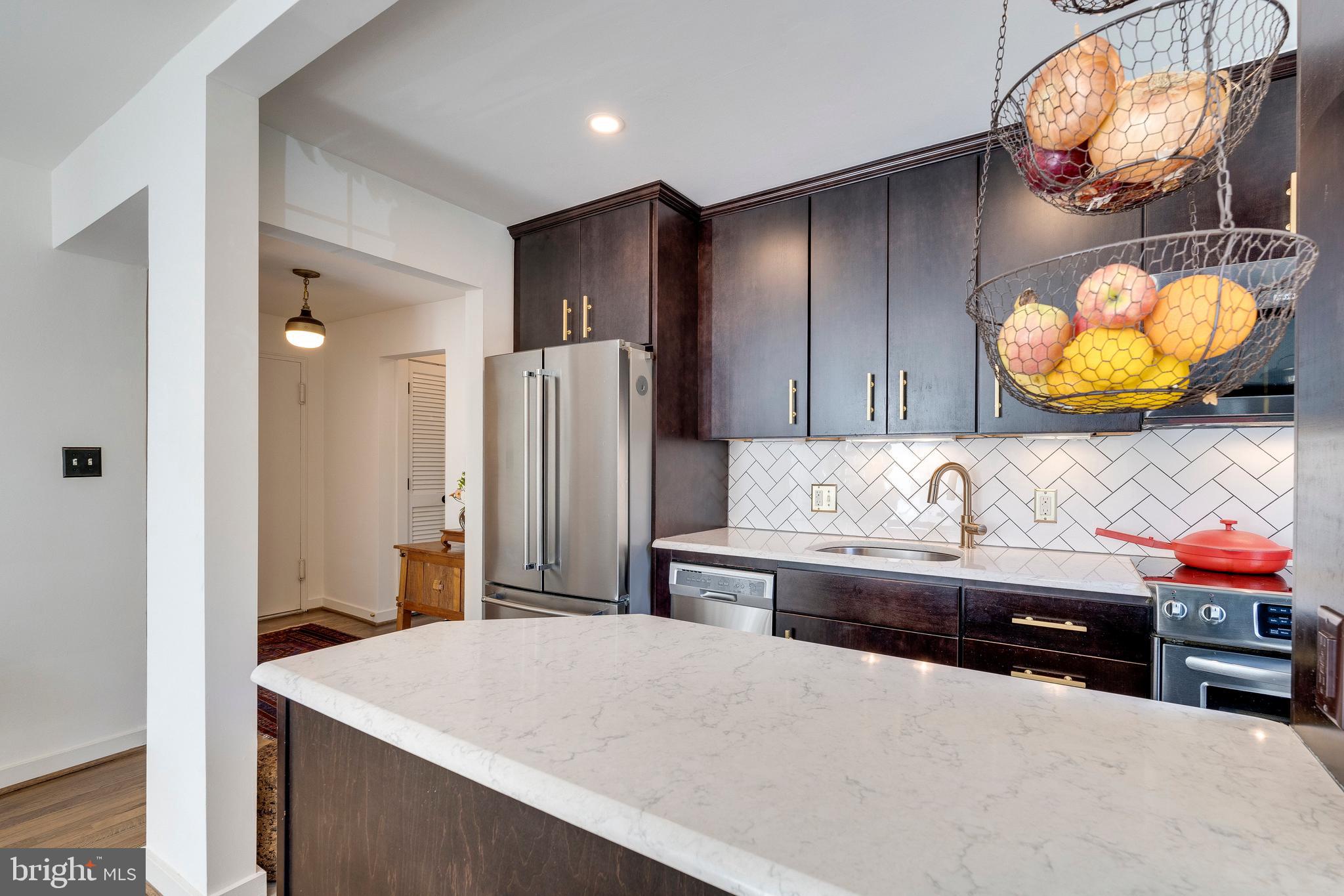 2232 Washington Ave #W-201