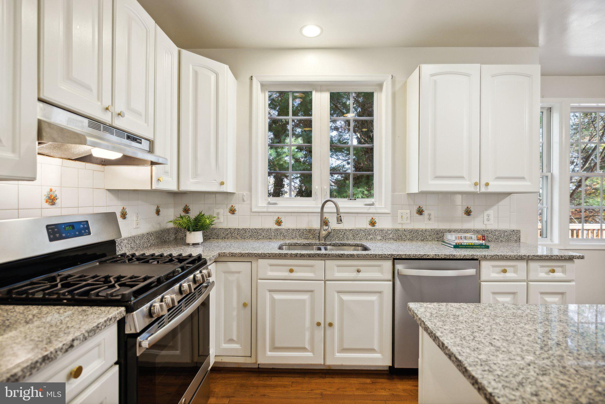 13129 Venetian Rd