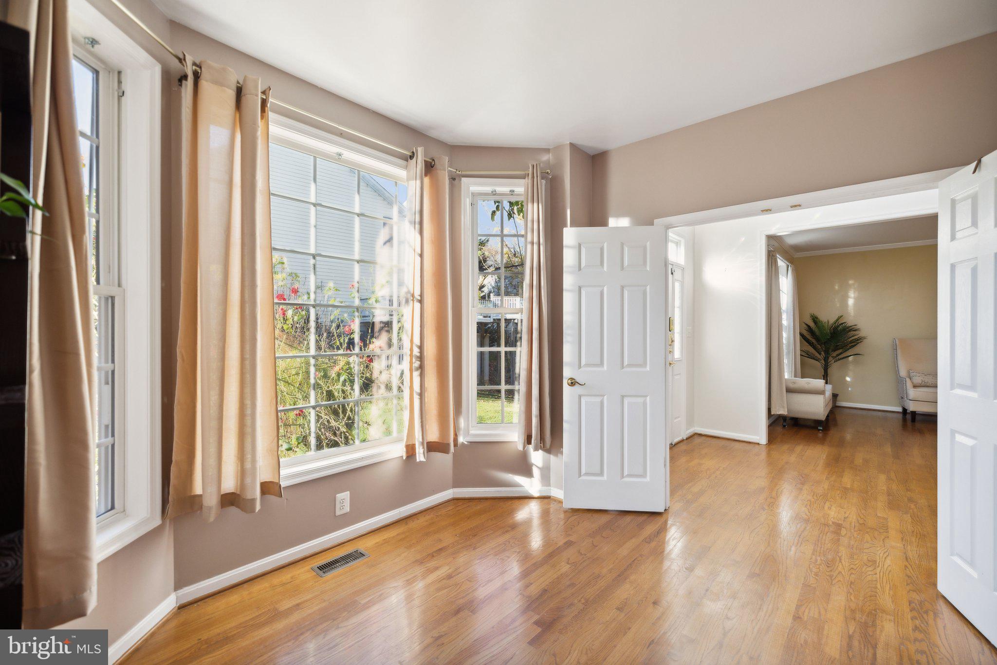 13129 Venetian Rd
