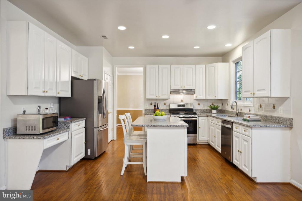 13129 Venetian Rd