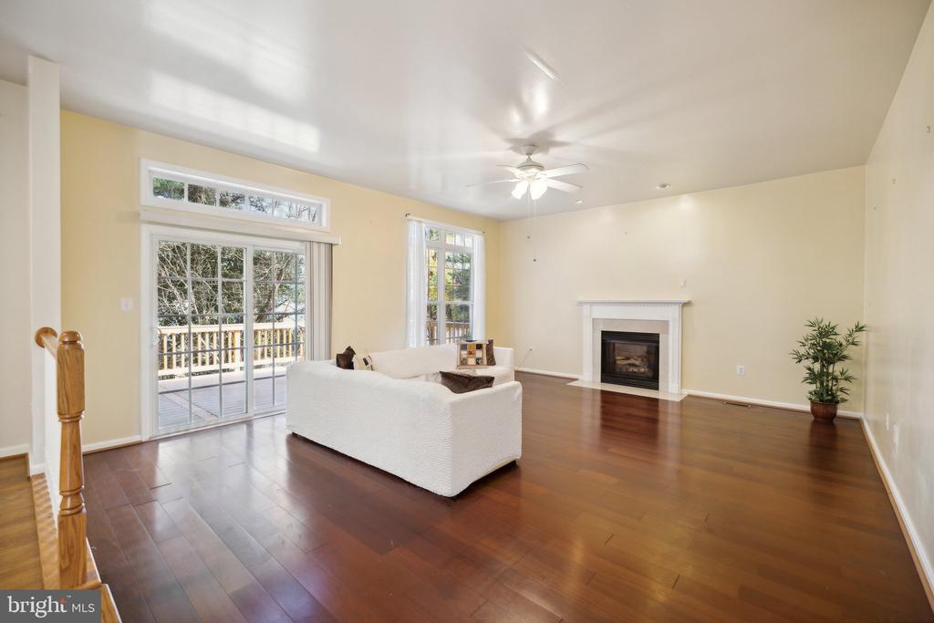 13129 Venetian Rd