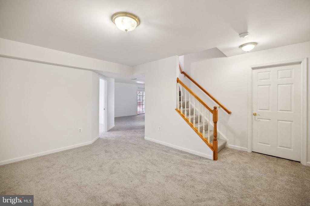 13129 Venetian Rd
