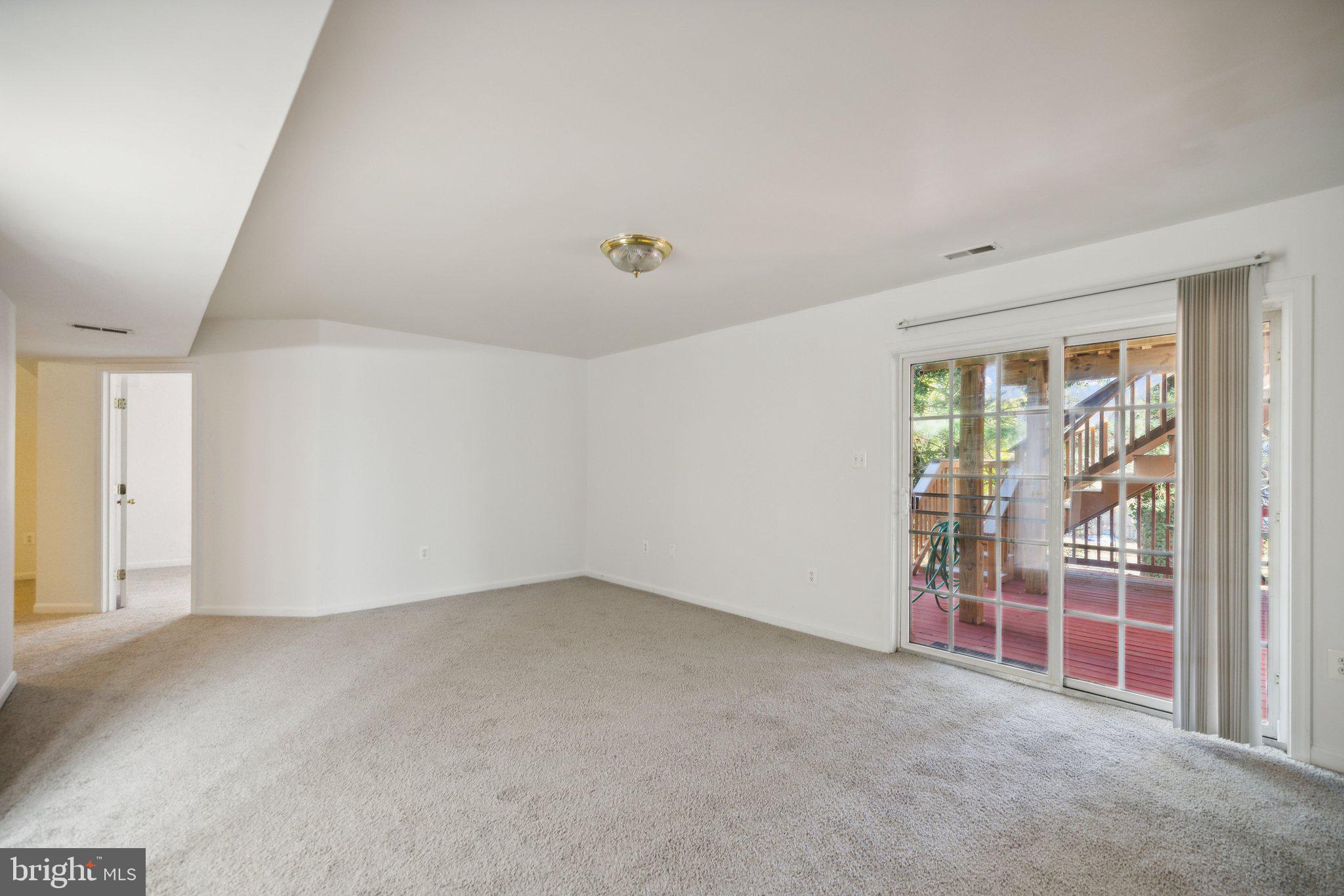 13129 Venetian Rd