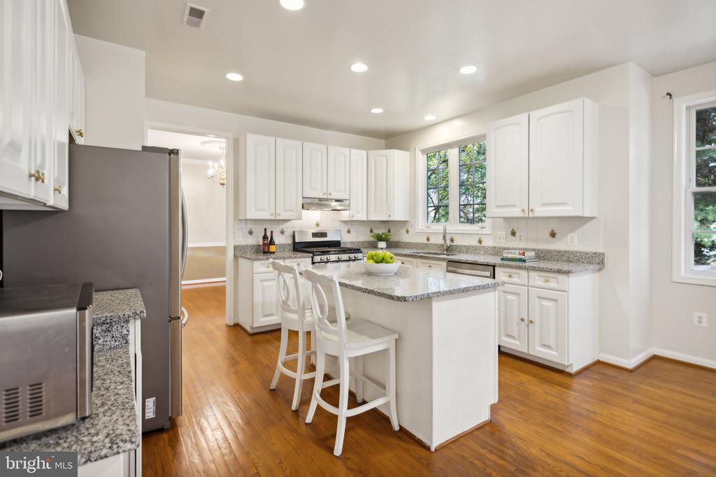 13129 Venetian Rd