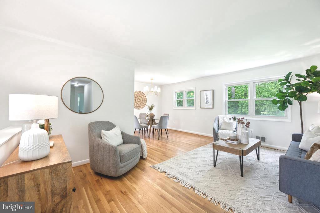 12834 Littleton St