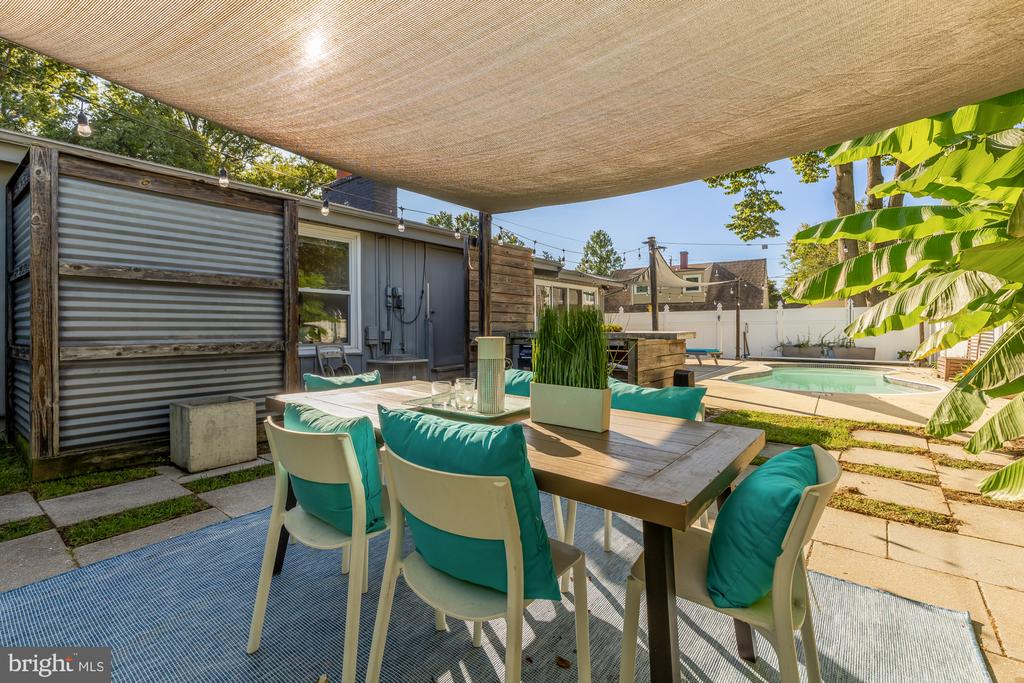 10402 GILMOURE DRIVE