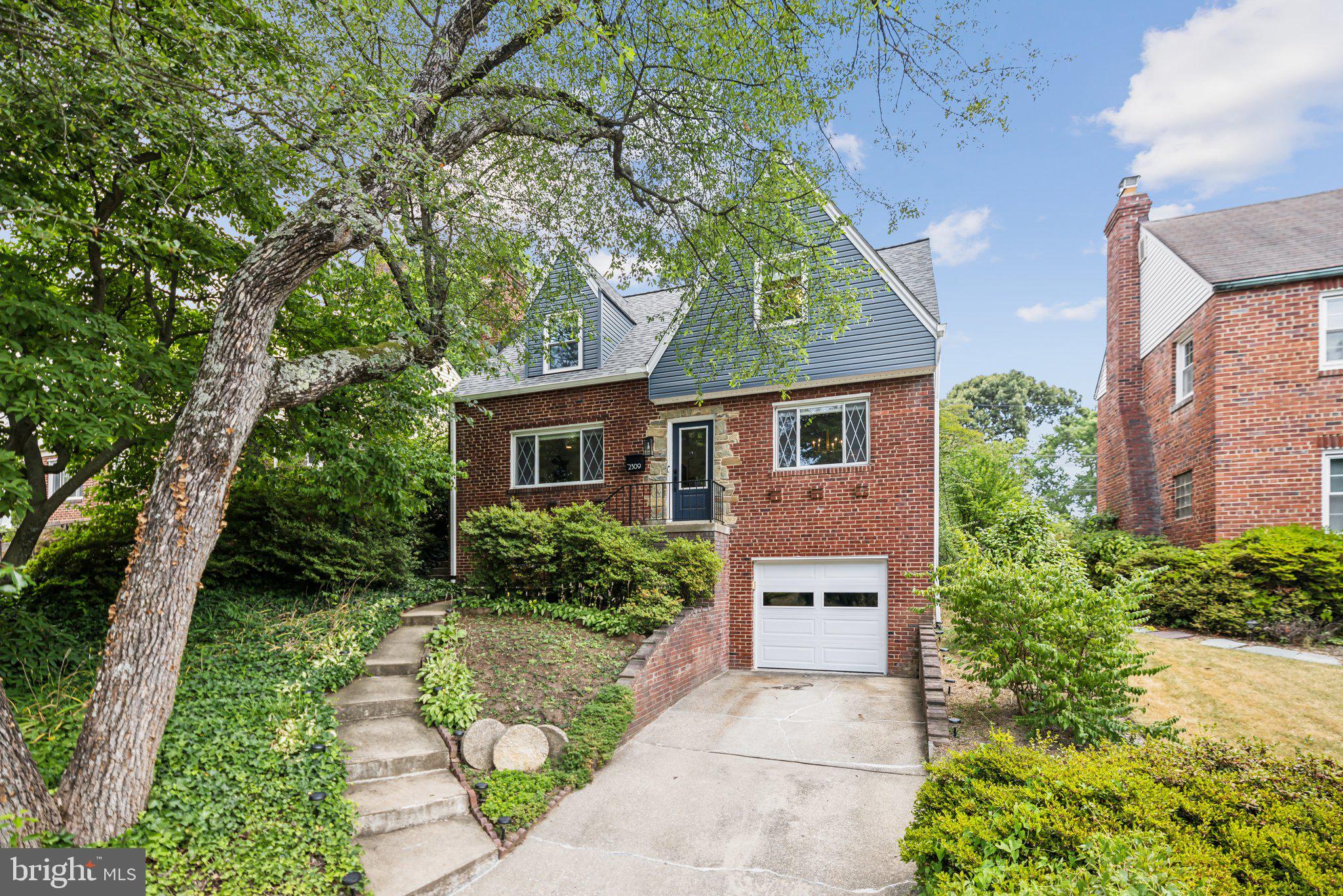 2309 Cheverly Ave