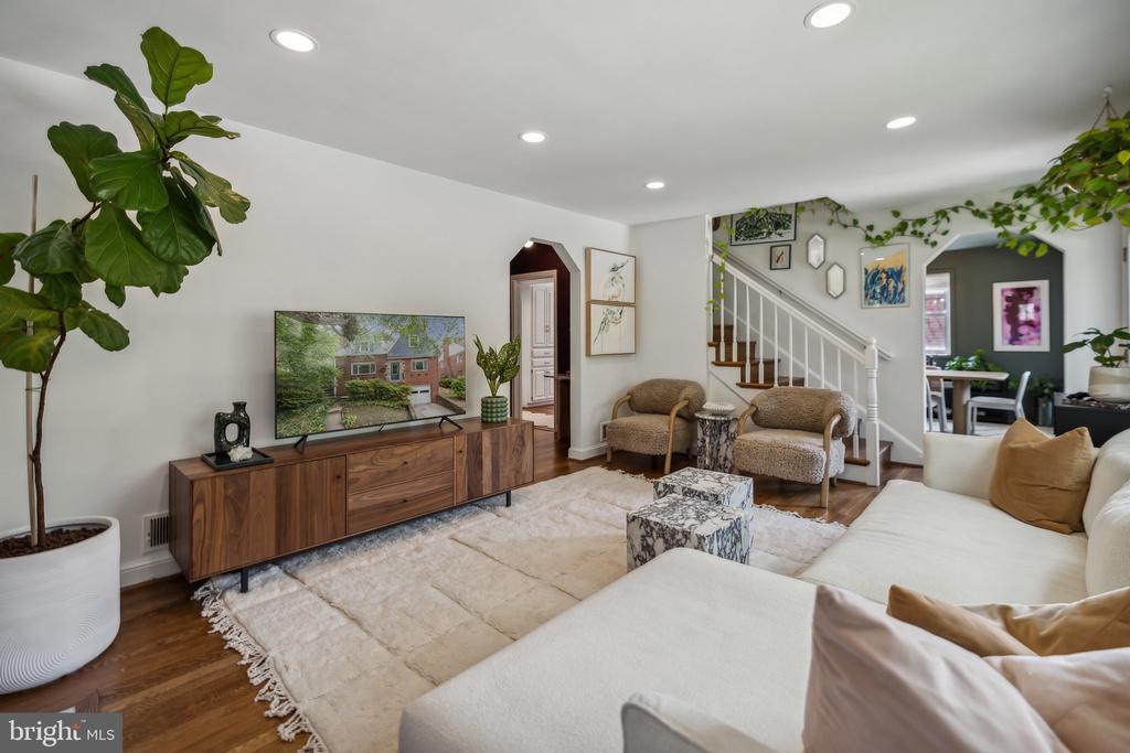 2309 Cheverly Ave