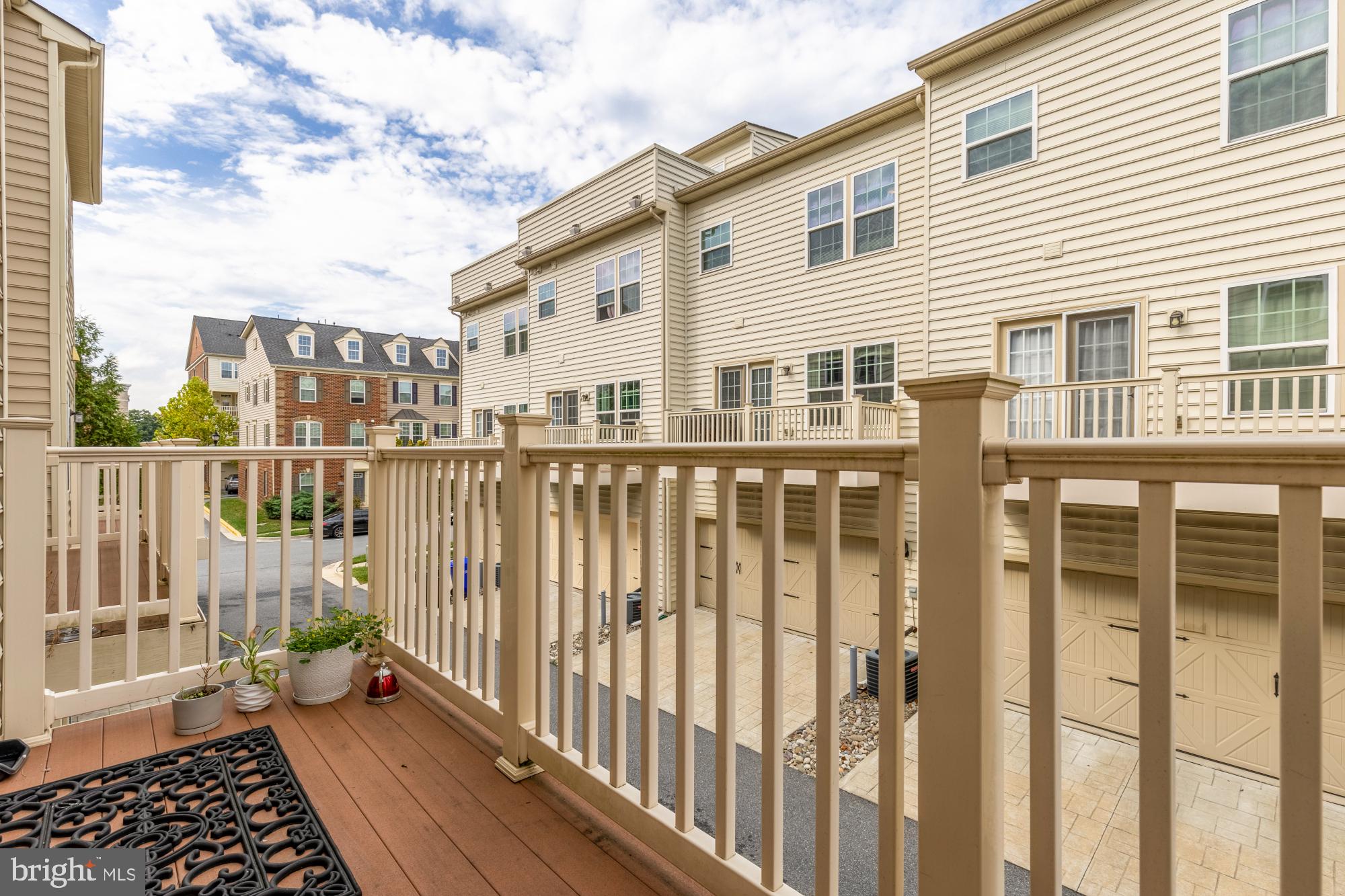 5236 STREAM BANK LANE