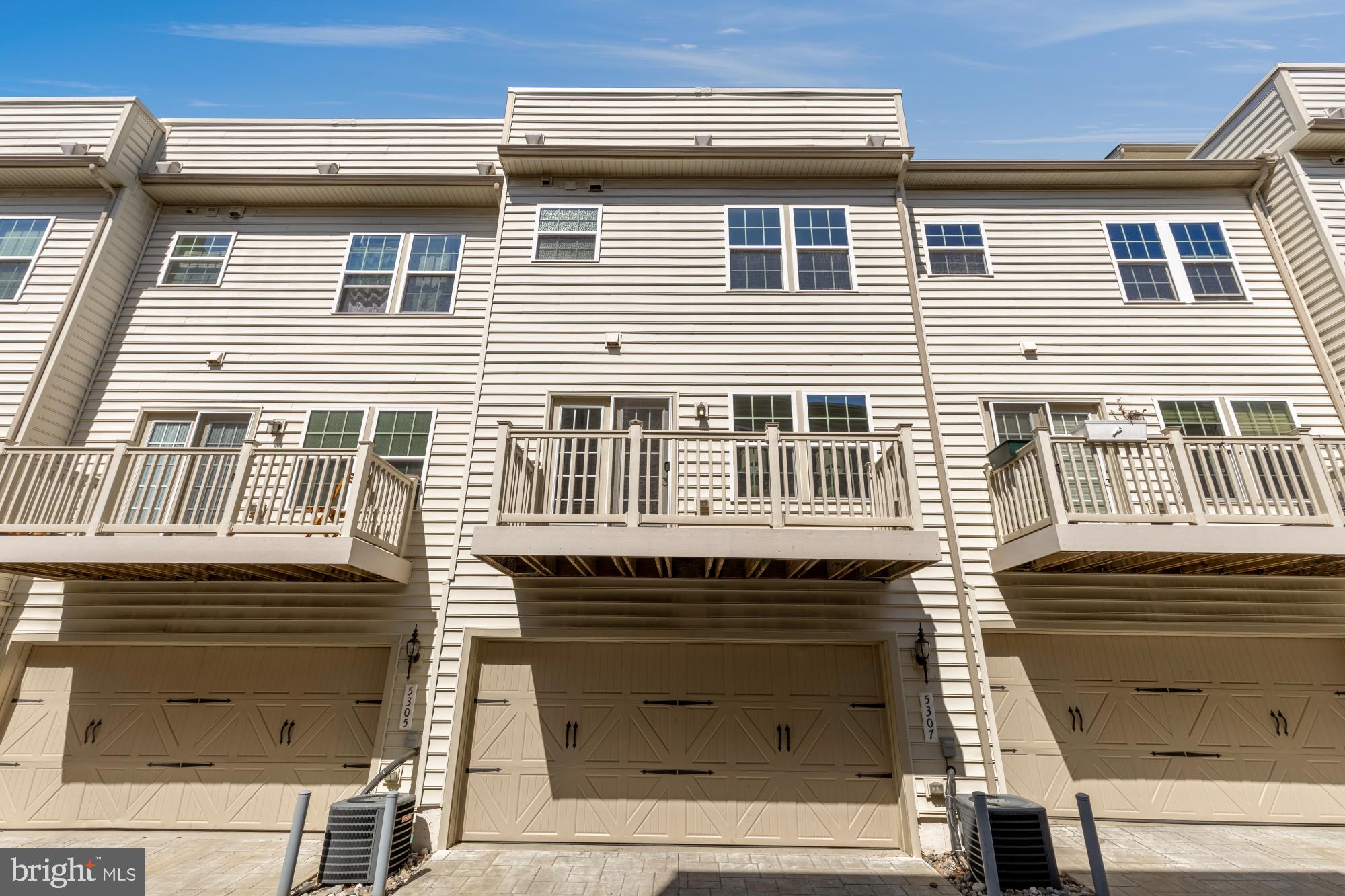 5307 SMITHS COVE LANE