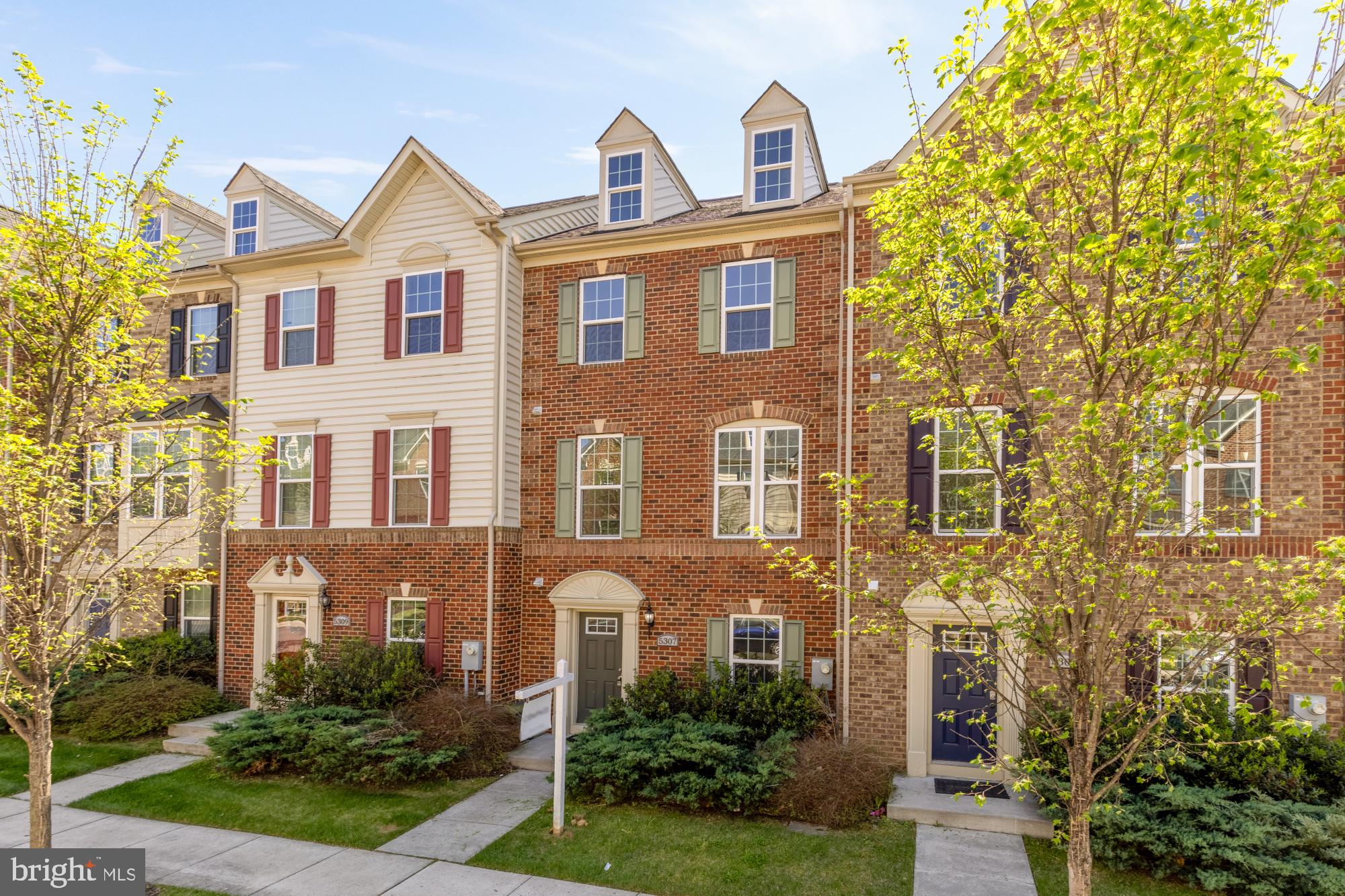 5307 SMITHS COVE LANE