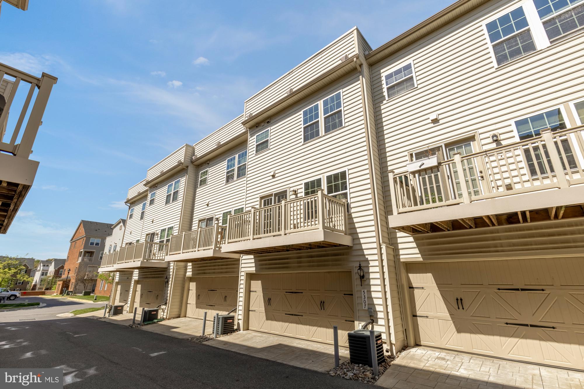 5307 SMITHS COVE LANE