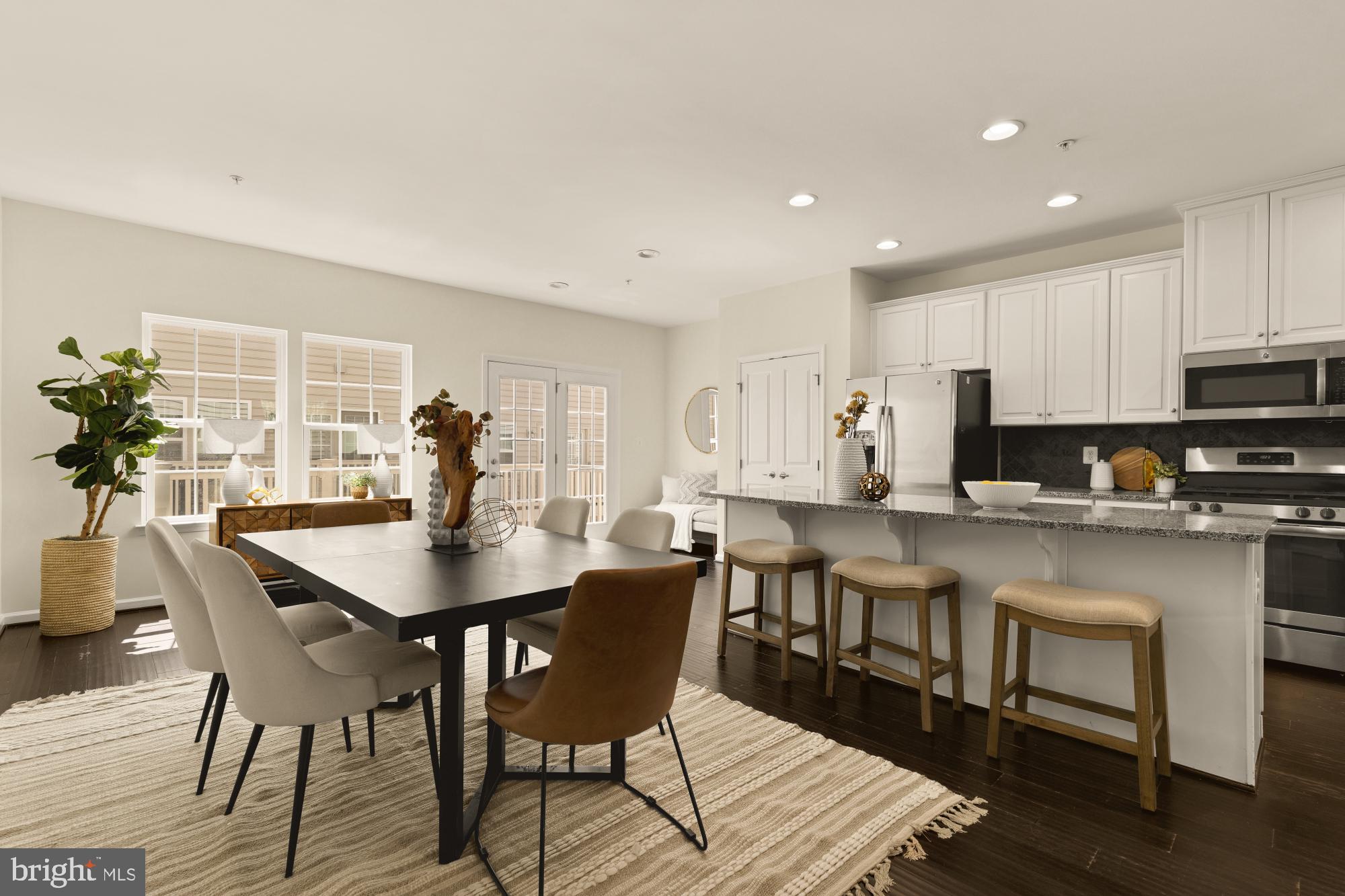 5307 SMITHS COVE LANE