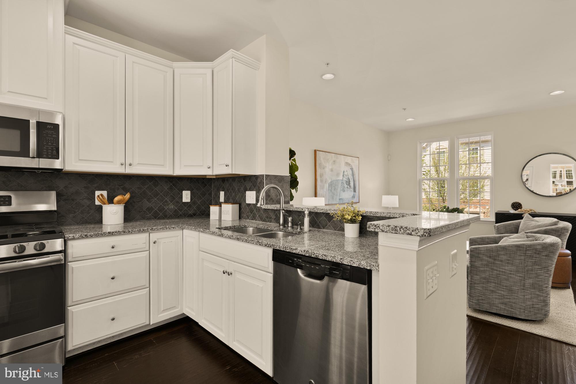 5307 SMITHS COVE LANE