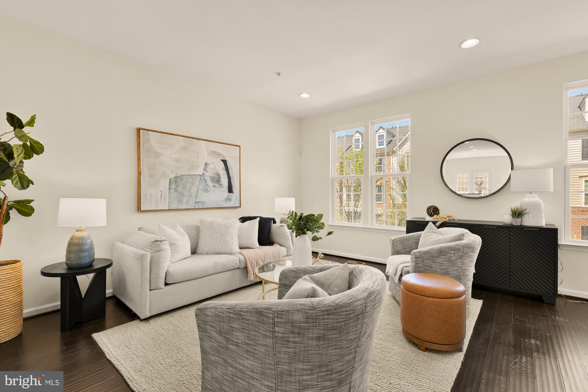 5307 SMITHS COVE LANE