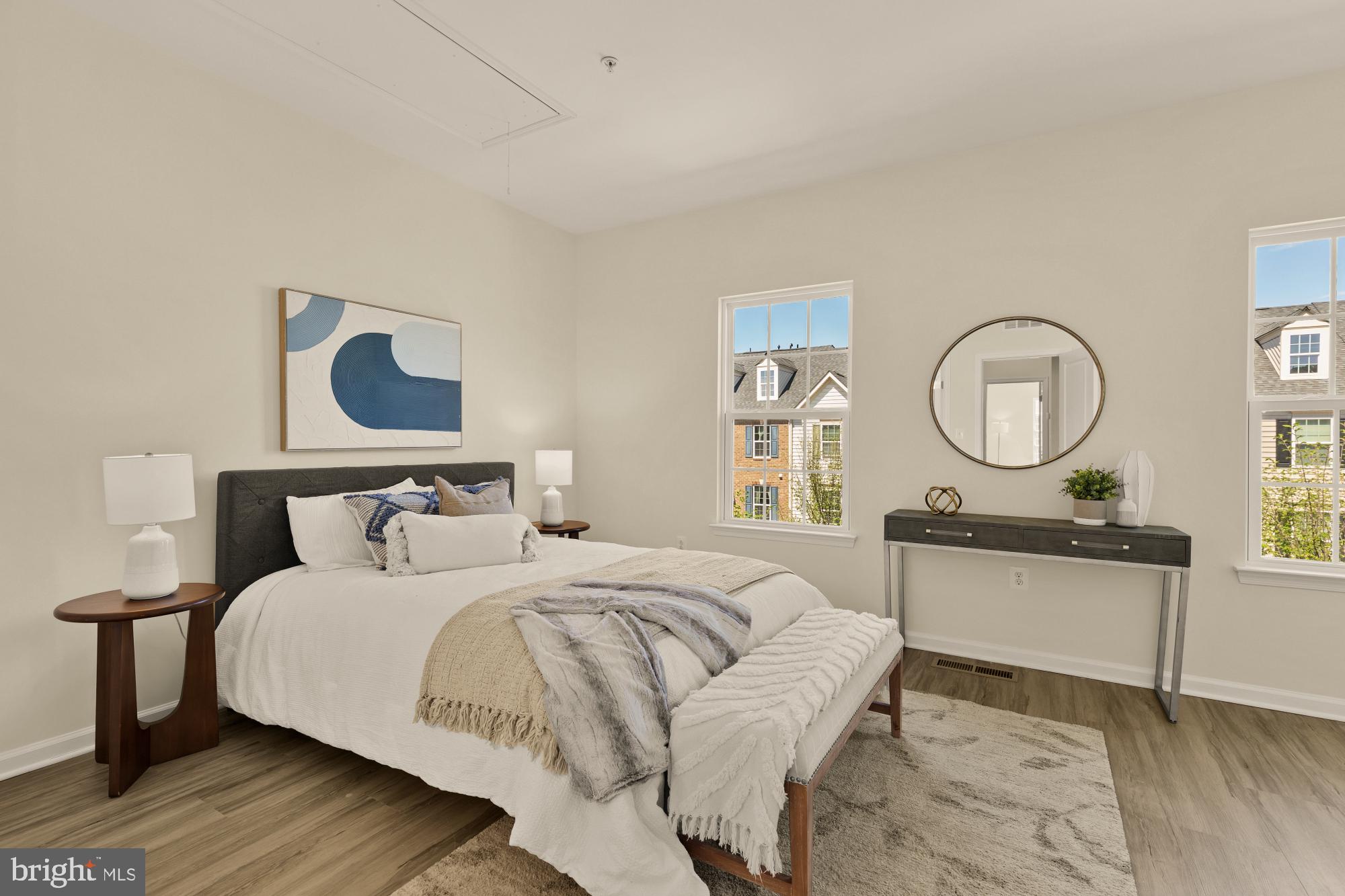 5307 SMITHS COVE LANE