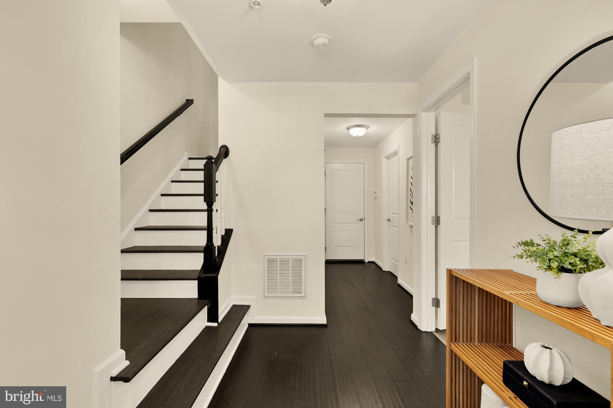 5307 SMITHS COVE LANE