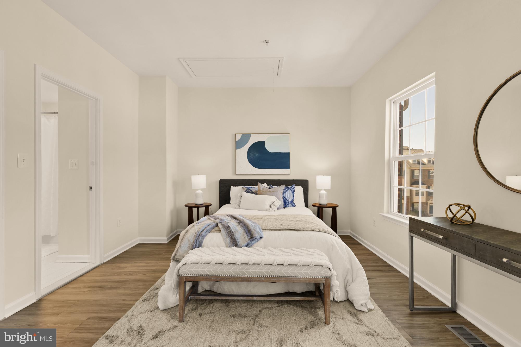 5307 SMITHS COVE LANE