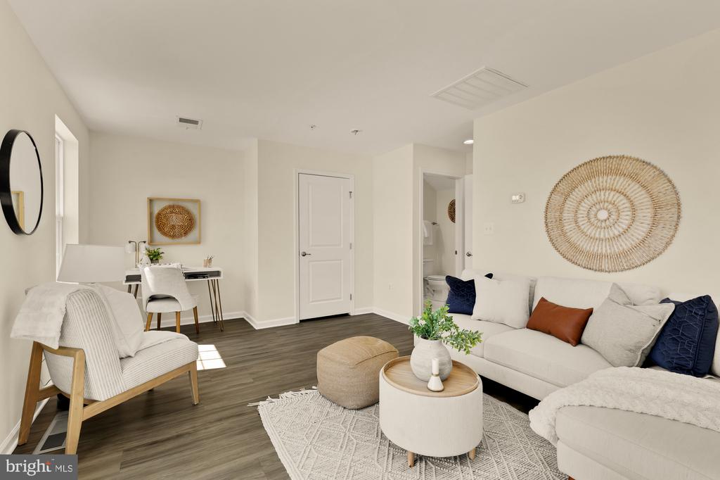 5307 SMITHS COVE LANE