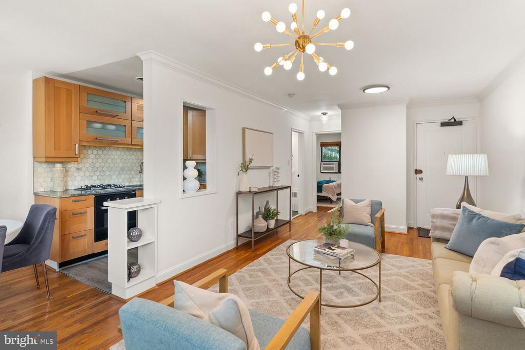 1577 N COLONIAL TERRACE Unit: 305-Y