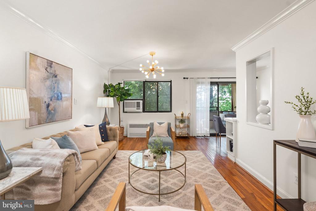 1577 N COLONIAL TERRACE Unit: 305-Y
