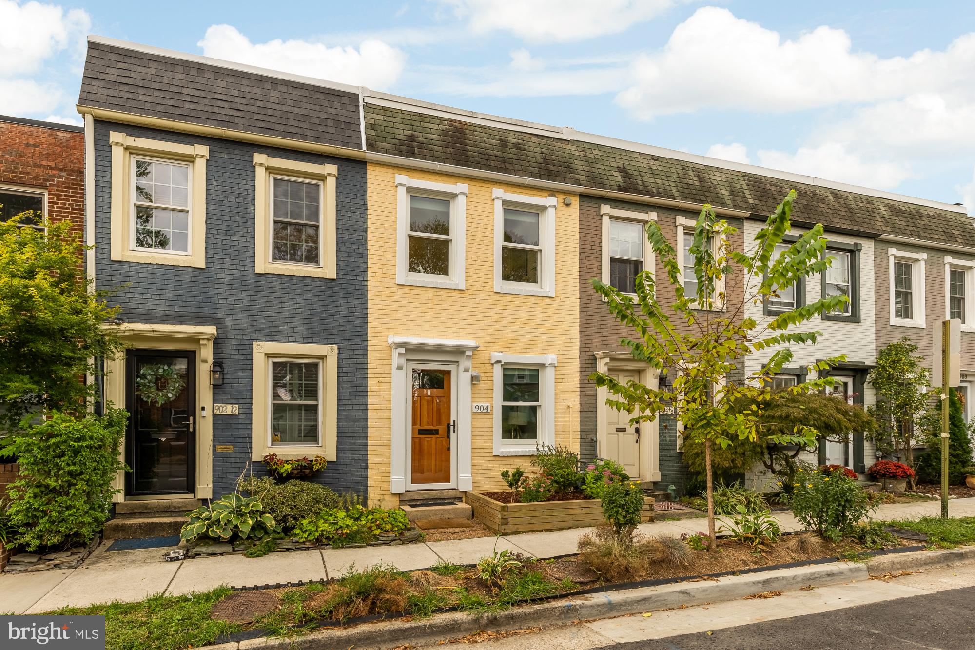904 PENDLETON STREET
