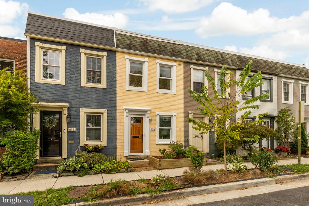 904 PENDLETON STREET