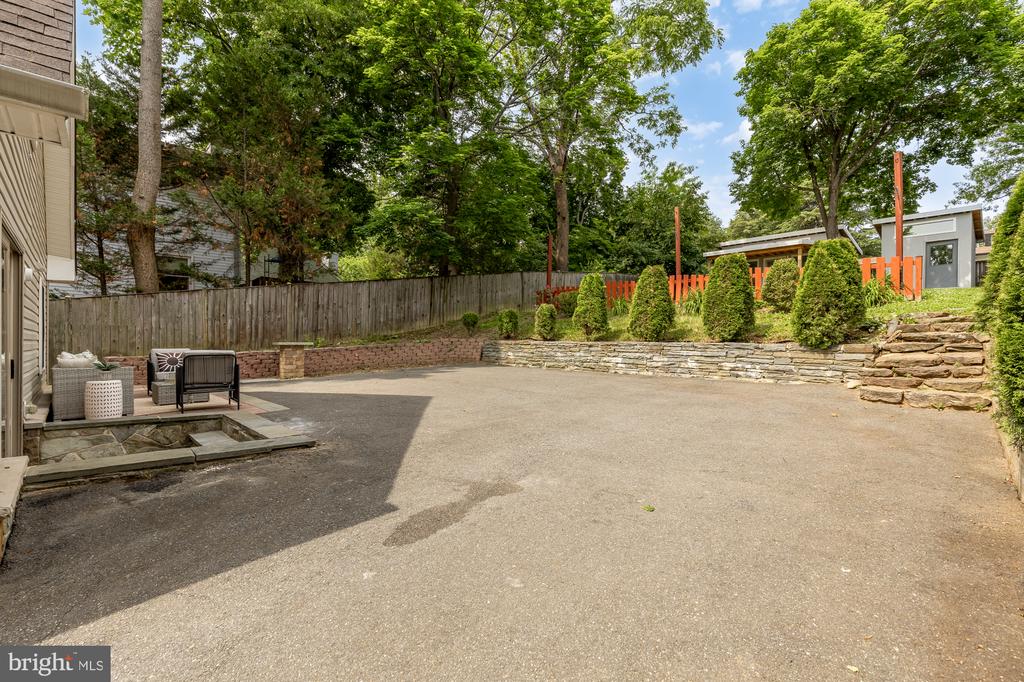 4000 ROBERTS ROAD