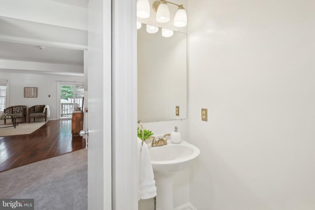 8480 Blue Oak Ct