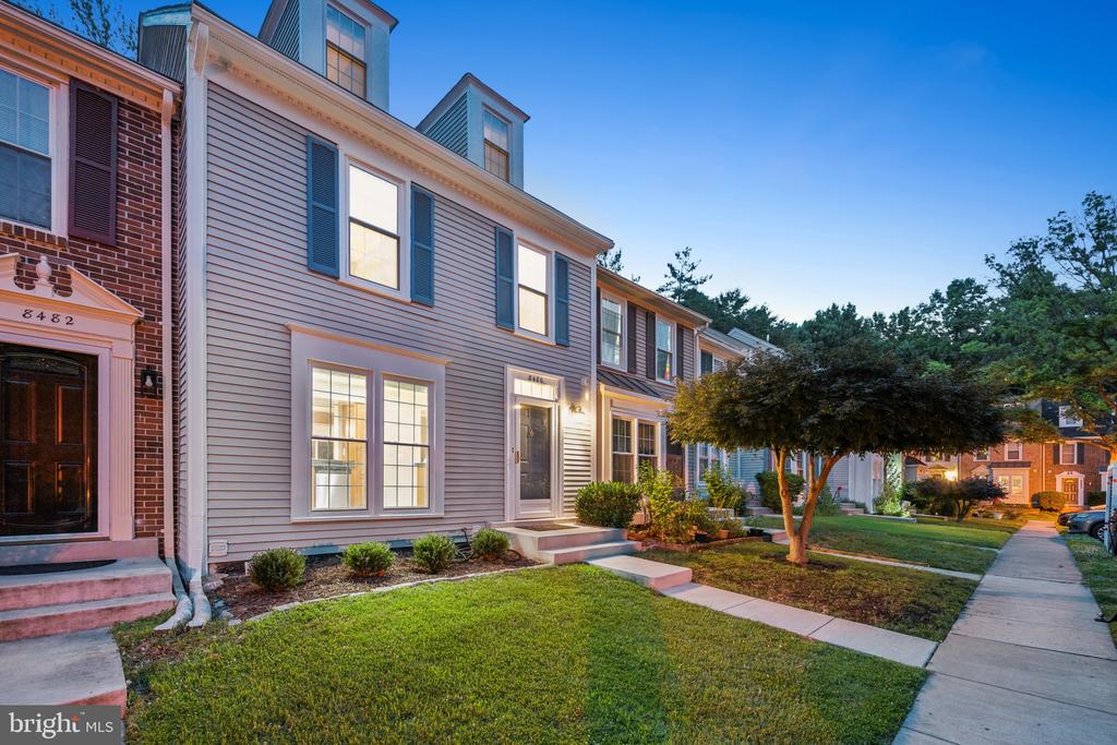 8480 Blue Oak Ct