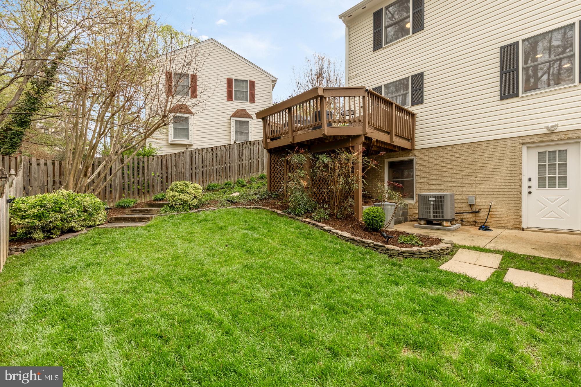 9146 SILCHESTER COURT