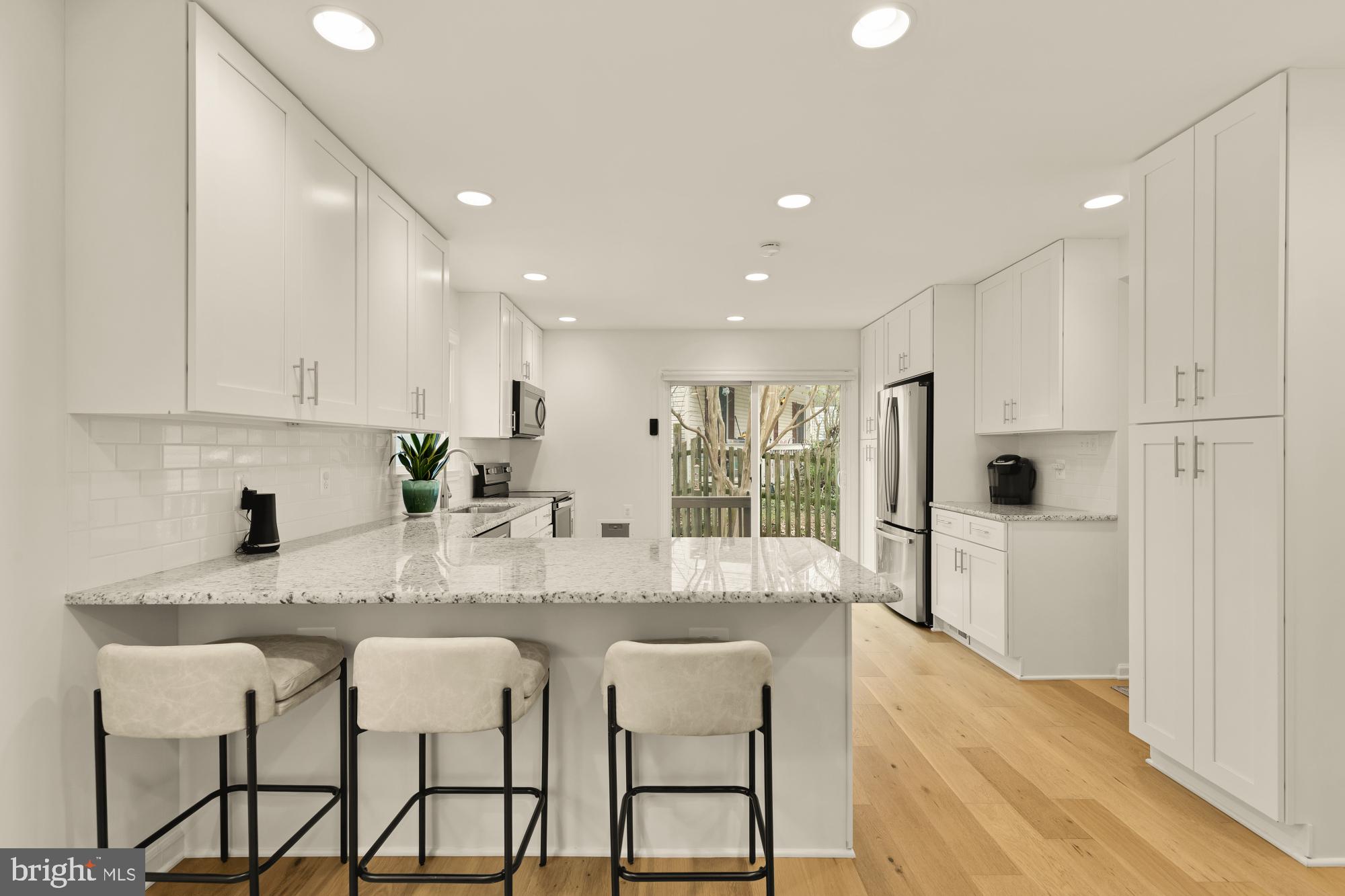 9146 SILCHESTER COURT