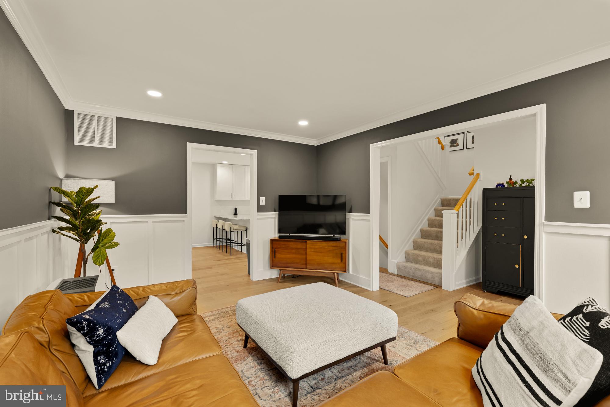 9146 SILCHESTER COURT