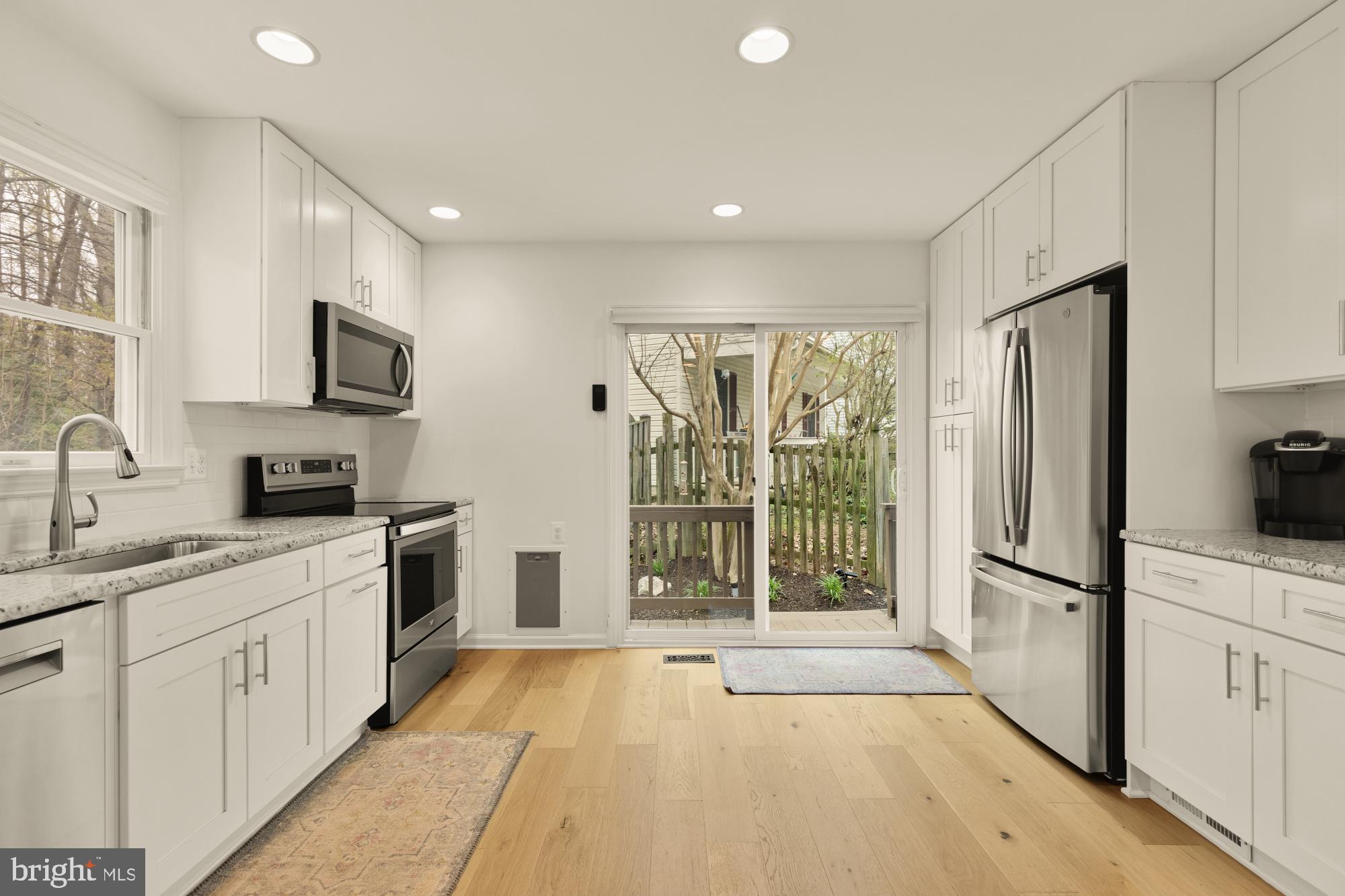 9146 SILCHESTER COURT