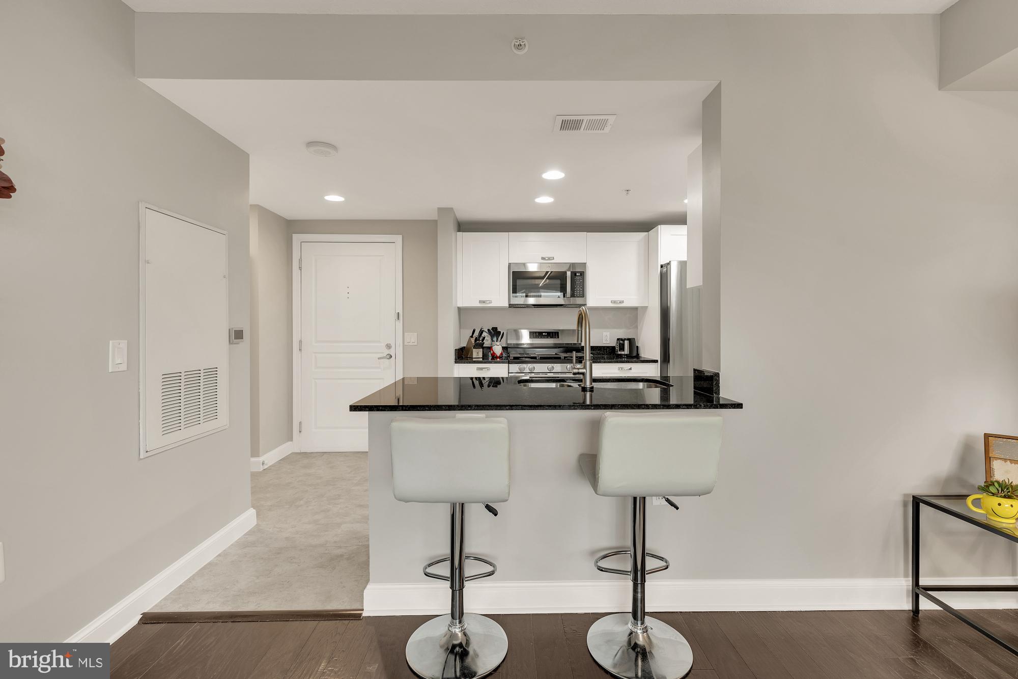 2451 MIDTOWN AVENUE 501