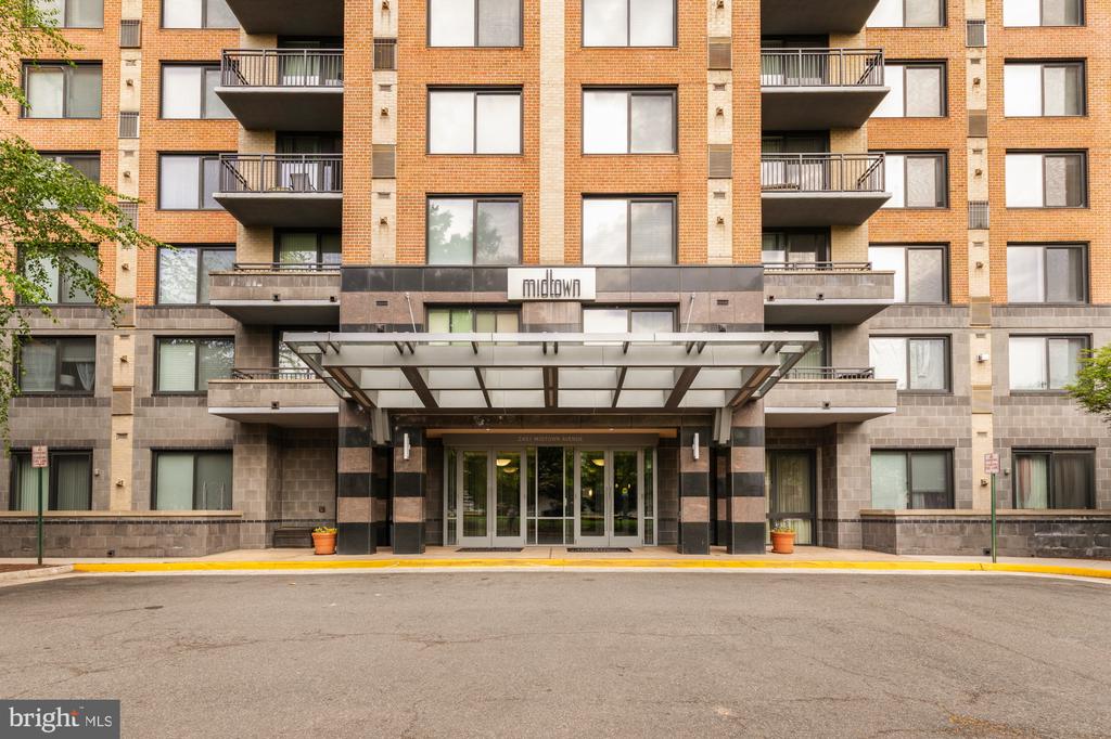 2451 MIDTOWN AVENUE 501