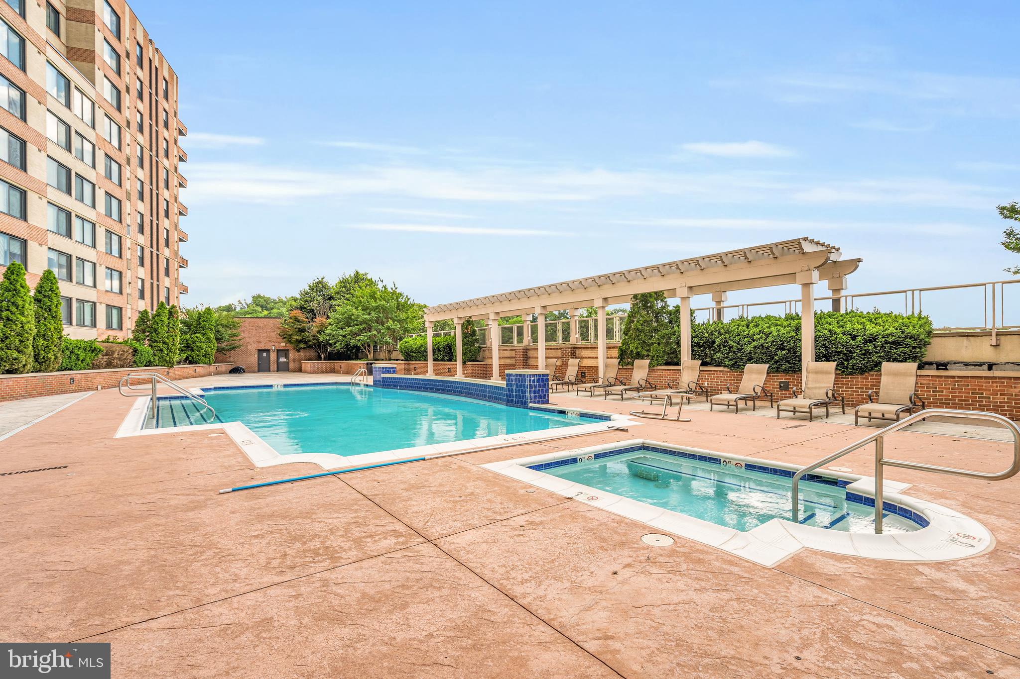 2451 MIDTOWN AVENUE 501