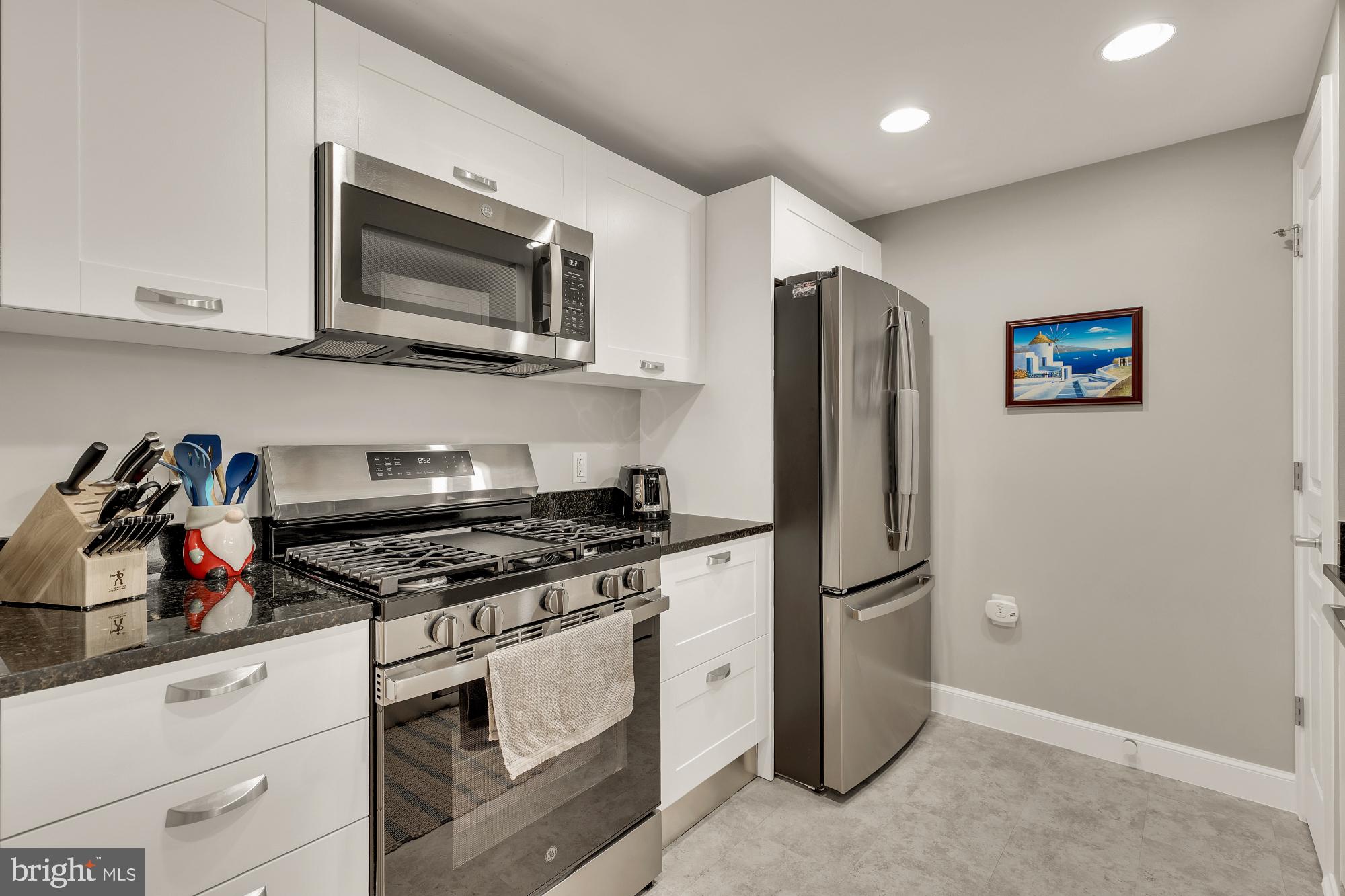 2451 MIDTOWN AVENUE 501