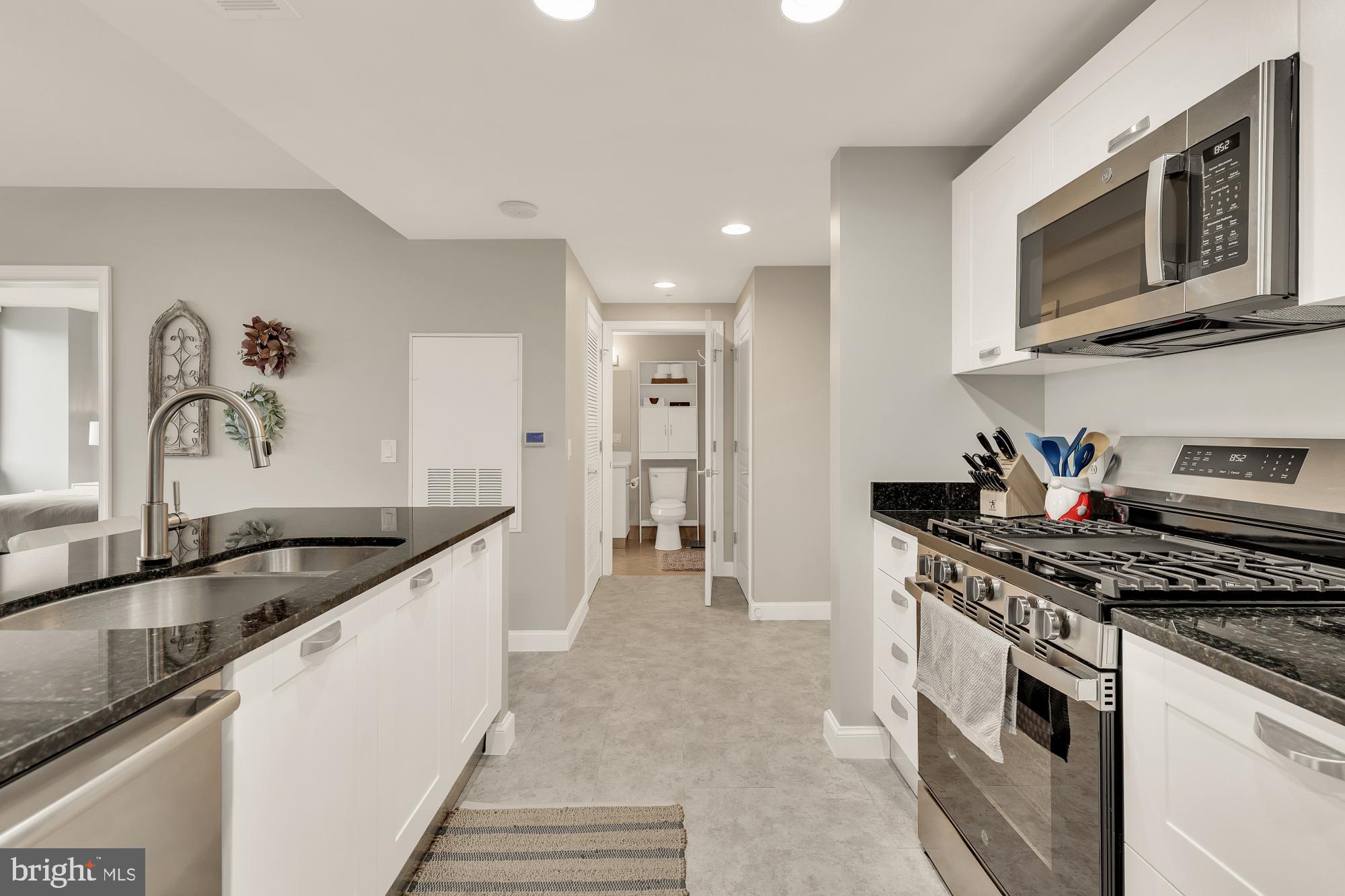 2451 MIDTOWN AVENUE 501