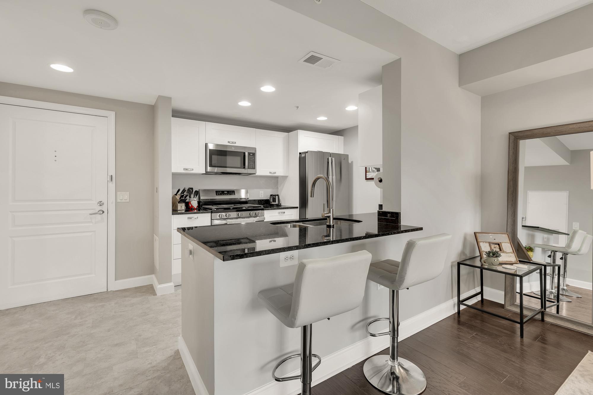 2451 MIDTOWN AVENUE 501